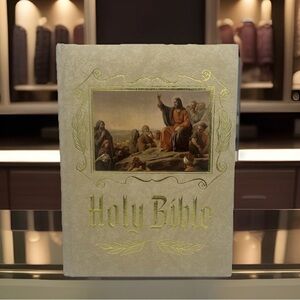 Heirloom Family Holy Bible King James Version Gilded Large 8.5 x 11.5